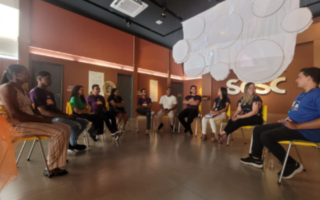 Sesc-SE realiza reunião com pais e jovens selecionados para festival em Pelotas