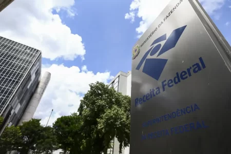 CNC destaca esclarecimento da Receita Federal sobre isenções fiscais das entidades sindicais CNC destaca esclarecimento da Receita Federal sobre isenções fiscais das entidades sindicais
