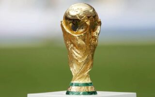 Ouro Maciço e Malaquita: a Taça da Copa Desembarca no Brasil; Veja 5 Curiosidades