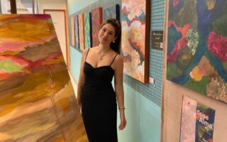 A pintura abstrata cura a mente e liberta emoções em cores puras