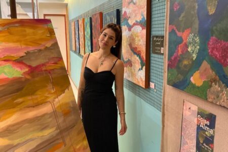 A pintura abstrata cura a mente e liberta emoções em cores puras