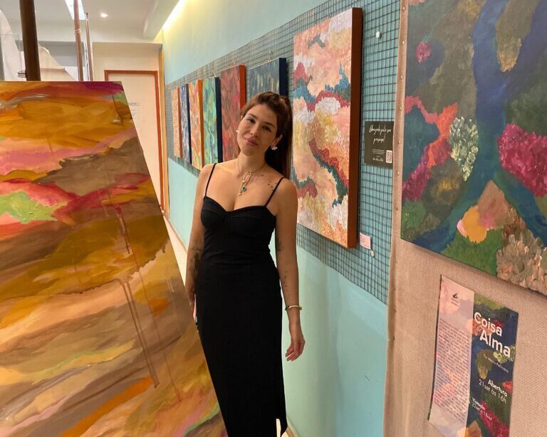 A pintura abstrata cura a mente e liberta emoções em cores puras A pintura abstrata cura a mente e liberta emoções em cores puras
