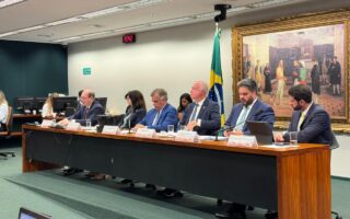 CNC defende negociação coletiva em debate sobre o fim da escala 6×1